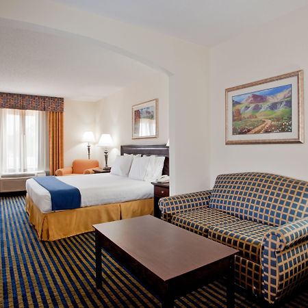 Holiday Inn Express & Suites Chesapeake By Ihg Luaran gambar