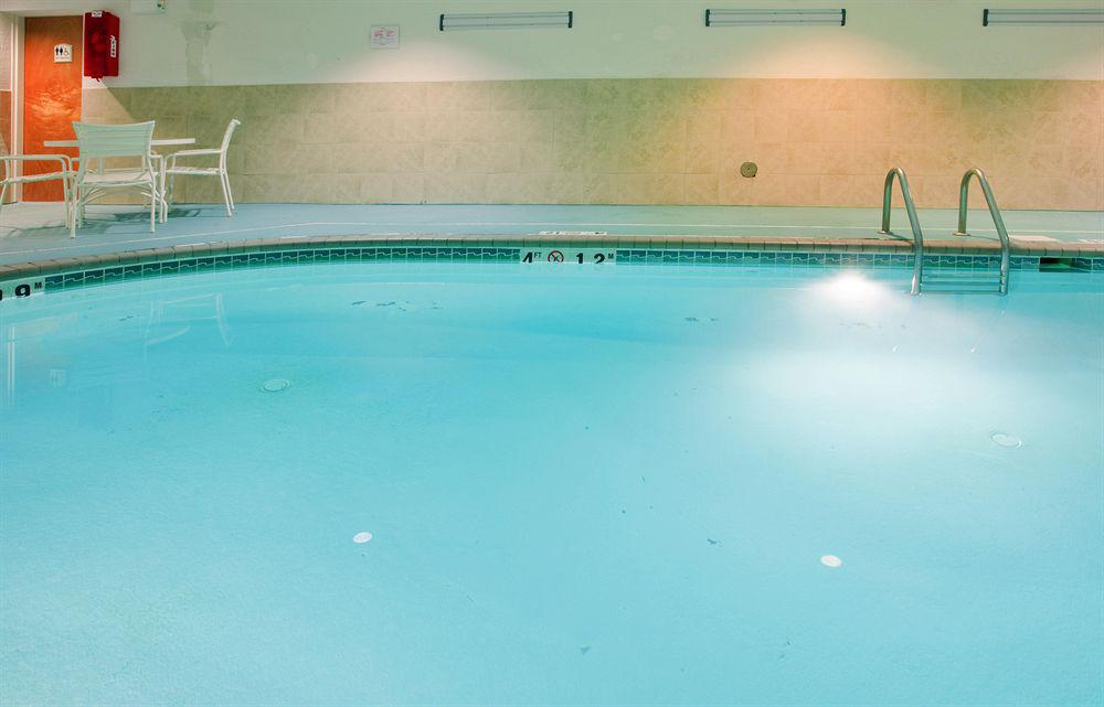 Holiday Inn Express & Suites Chesapeake By Ihg Luaran gambar