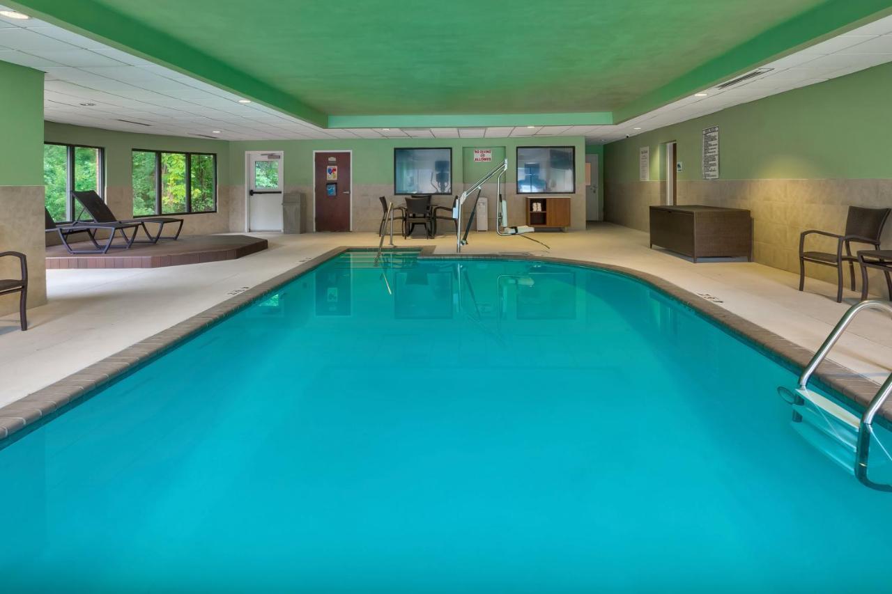 Holiday Inn Express & Suites Chesapeake By Ihg Luaran gambar