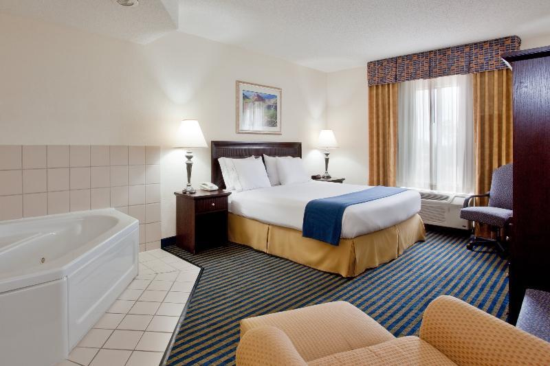 Holiday Inn Express & Suites Chesapeake By Ihg Luaran gambar